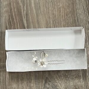 Elegant Floral Hair Pin